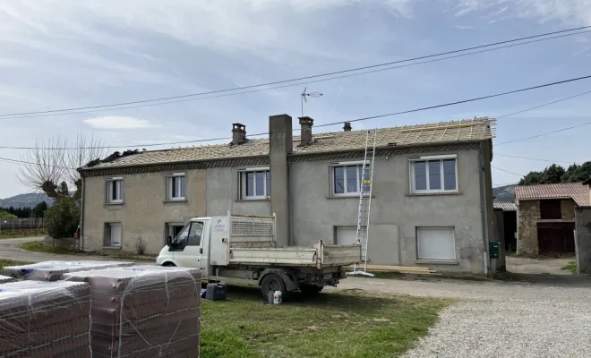 Changement de tuiles sur pont Isère , Romans-sur-Isère, Chabert Rénov