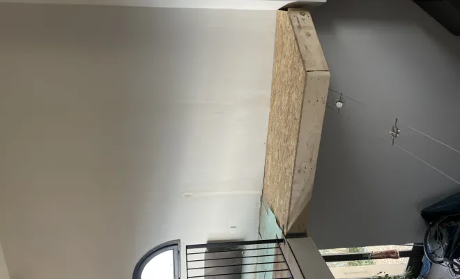 Modifications de mezzanine et création d’ouverture, Romans-sur-Isère, Chabert Rénov